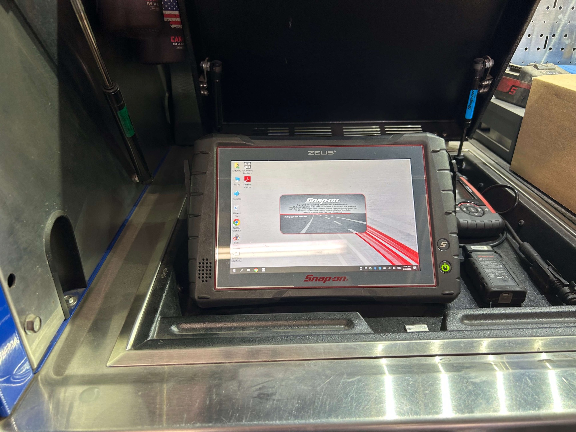 Snap-on ZEUS diagnostic scanner